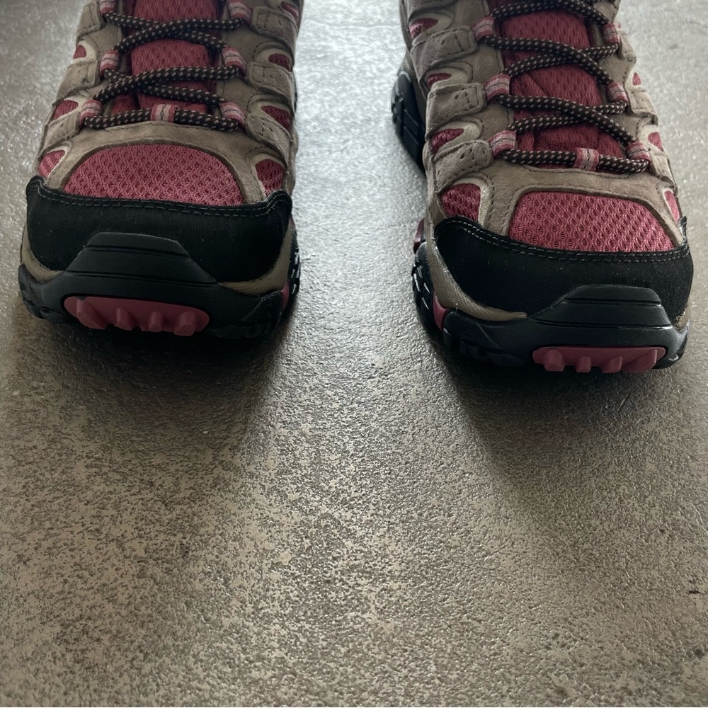 Merrell Women's Moab 2 Mid Waterproof Hiking Boots in Boulder Blush Pink - Picture 5 of 11